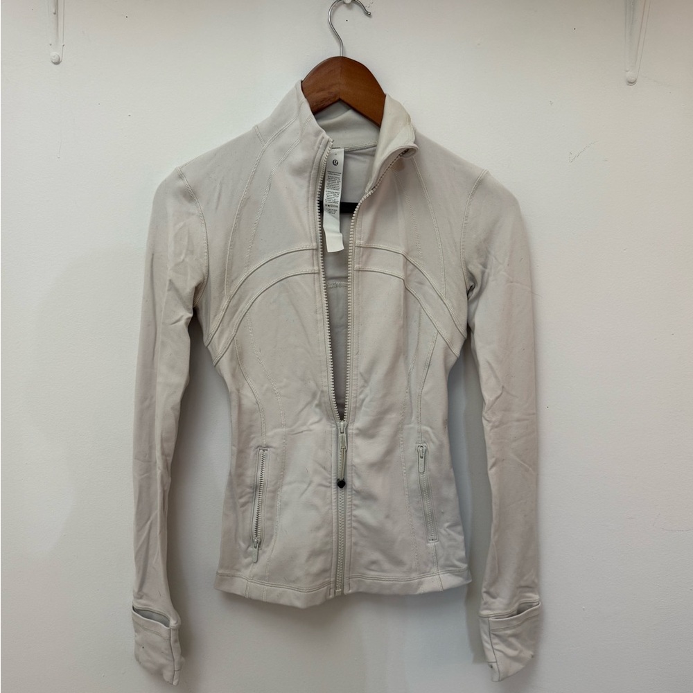 Lululemon Define Jacket in Bone - Picture 3 of 5